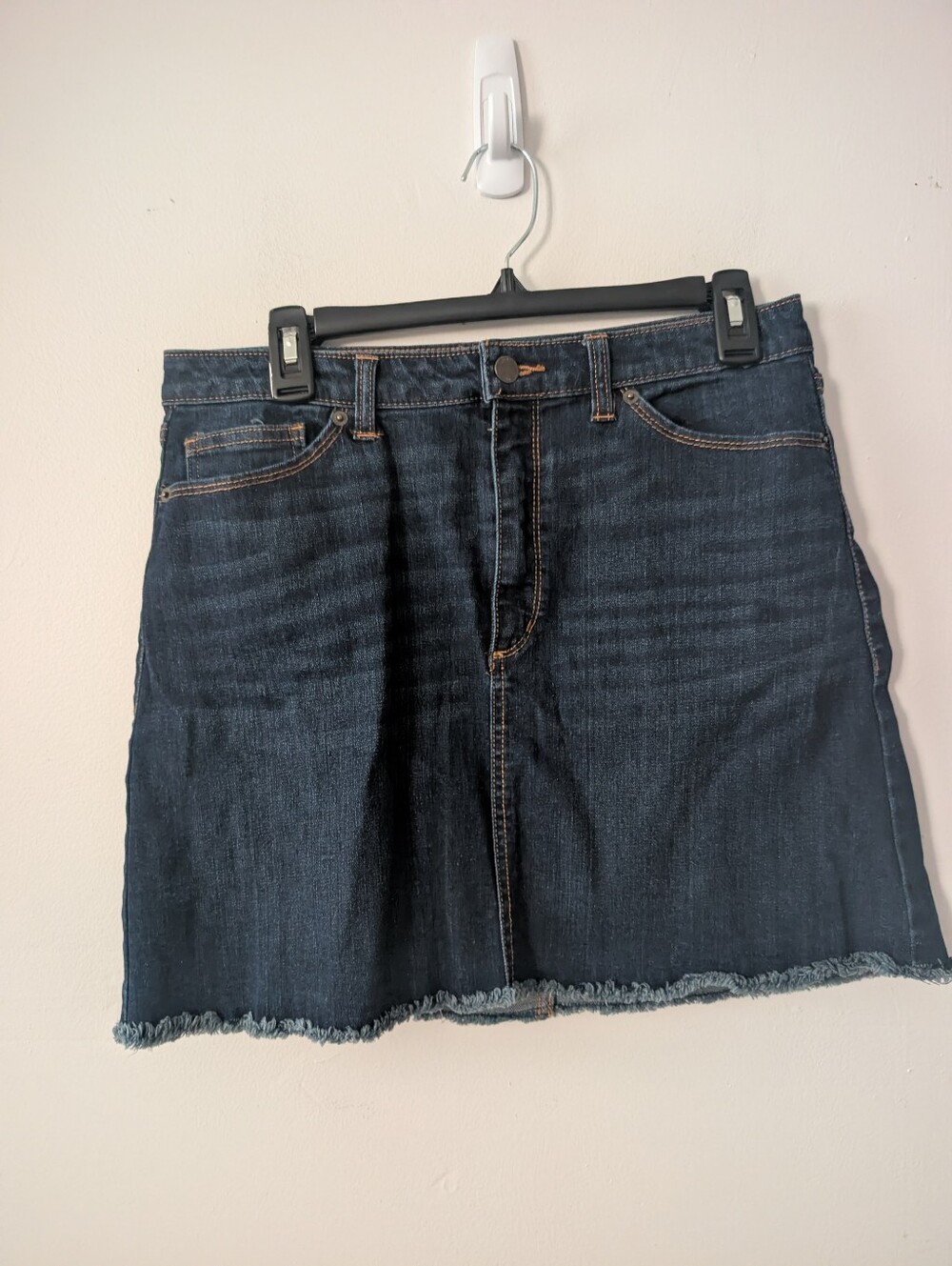Universal Thread Distressed Dark Wash Denim Skirt Size 8